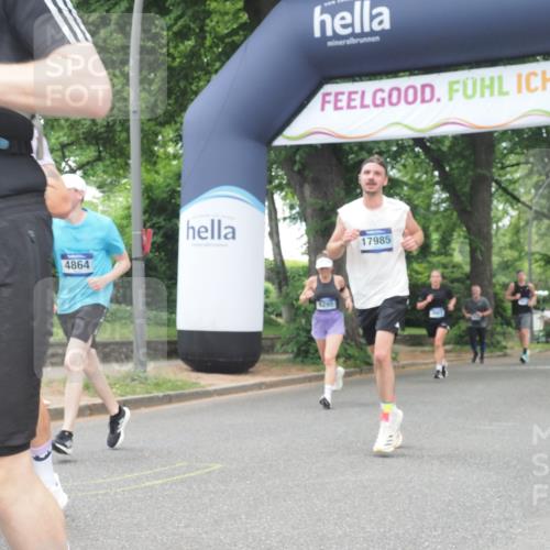 29.06.2025 - hella hamburg halbmarathon KatJ http://msf.ph/oto/8529040 29.06.2025 10:56:16 Zwischen KM18-KM19 4864, 4962, 6295, 8727 meine-sportfotos.de
