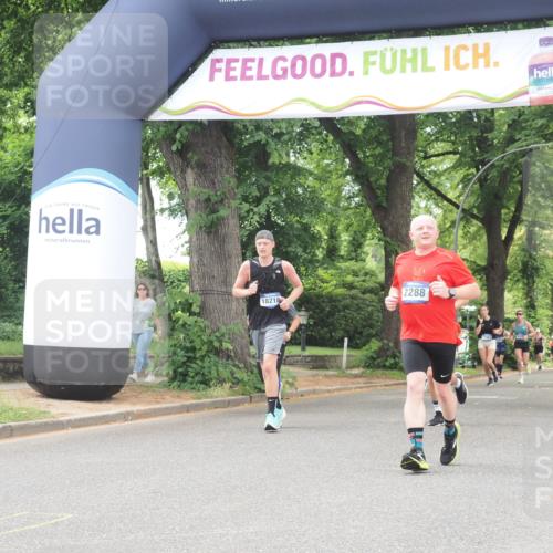 29.06.2025 - hella hamburg halbmarathon KatJ http://msf.ph/oto/8529115 29.06.2025 10:56:20 Zwischen KM18-KM19 2288, 3091, 4864, 4962, 6295, 8727 meine-sportfotos.de