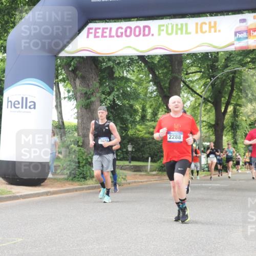 29.06.2025 - hella hamburg halbmarathon KatJ http://msf.ph/oto/8529127 29.06.2025 10:56:20 Zwischen KM18-KM19 2288, 3091, 4864, 4962, 6295, 8727 meine-sportfotos.de