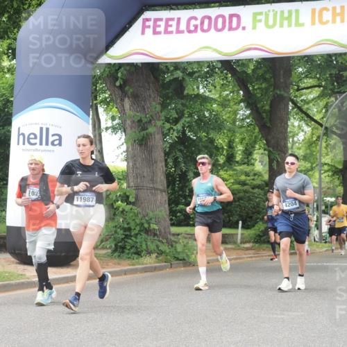 29.06.2025 - hella hamburg halbmarathon KatJ http://msf.ph/oto/8529210 29.06.2025 10:56:26 Zwischen KM18-KM19 1032, 2288, 3091, 4204, 8614 meine-sportfotos.de