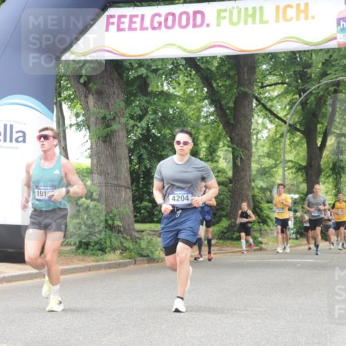 29.06.2025 - hella hamburg halbmarathon KatJ http://msf.ph/oto/8529243 29.06.2025 10:56:27 Zwischen KM18-KM19 1032, 3091, 4204, 8614 meine-sportfotos.de