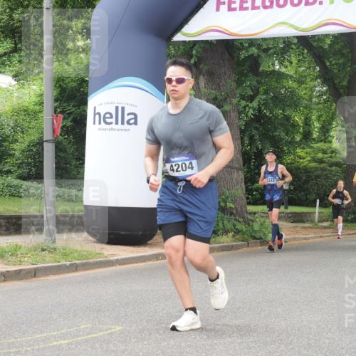 29.06.2025 - hella hamburg halbmarathon KatJ http://msf.ph/oto/8529256 29.06.2025 10:56:28 Zwischen KM18-KM19 1032, 3091, 4204, 8614 meine-sportfotos.de