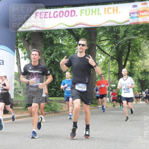 29.06.2025 - hella hamburg halbmarathon KatJ http://msf.ph/oto/8529373 29.06.2025 10:56:36 Zwischen KM18-KM19 1745, 1766, 1850, 5191, 5242, 6664 meine-sportfotos.de