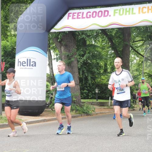 29.06.2025 - hella hamburg halbmarathon KatJ http://msf.ph/oto/8529403 29.06.2025 10:56:38 Zwischen KM18-KM19 1745, 1766, 1830, 1850, 2359, 5191, 5242, 6664 meine-sportfotos.de