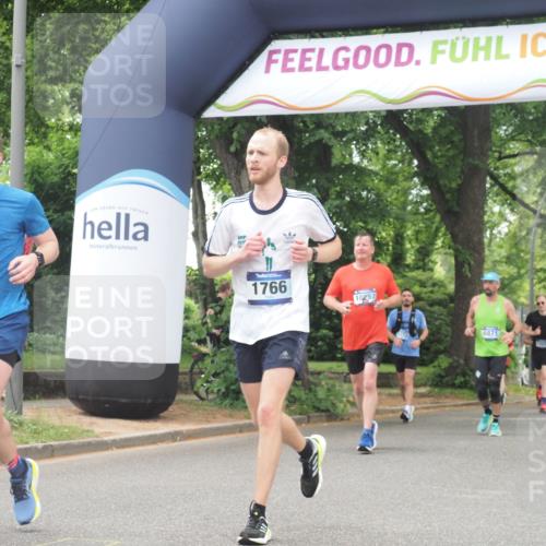 29.06.2025 - hella hamburg halbmarathon KatJ http://msf.ph/oto/8529440 29.06.2025 10:56:39 Zwischen KM18-KM19 1745, 1766, 1830, 1850, 2359, 5191, 6664, 6871 meine-sportfotos.de