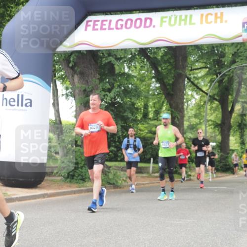 29.06.2025 - hella hamburg halbmarathon KatJ http://msf.ph/oto/8529447 29.06.2025 10:56:40 Zwischen KM18-KM19 1745, 1766, 1830, 1850, 2359, 5191, 6664, 6871 meine-sportfotos.de