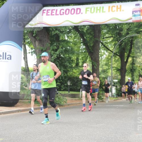 29.06.2025 - hella hamburg halbmarathon KatJ http://msf.ph/oto/8529480 29.06.2025 10:56:41 Zwischen KM18-KM19 1745, 1766, 1830, 1850, 2359, 5191, 6664, 6871 meine-sportfotos.de