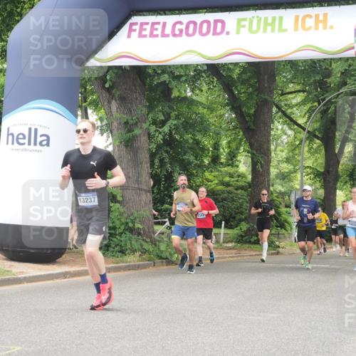 29.06.2025 - hella hamburg halbmarathon KatJ http://msf.ph/oto/8529497 29.06.2025 10:56:43 Zwischen KM18-KM19 1745, 1766, 1830, 2359, 6664, 6871 meine-sportfotos.de