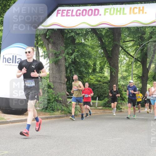 29.06.2025 - hella hamburg halbmarathon KatJ http://msf.ph/oto/8529501 29.06.2025 10:56:43 Zwischen KM18-KM19 1745, 1766, 1830, 2359, 6664, 6871 meine-sportfotos.de