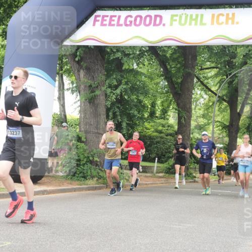 29.06.2025 - hella hamburg halbmarathon KatJ http://msf.ph/oto/8529508 29.06.2025 10:56:43 Zwischen KM18-KM19 1745, 1766, 1830, 2359, 6664, 6871 meine-sportfotos.de