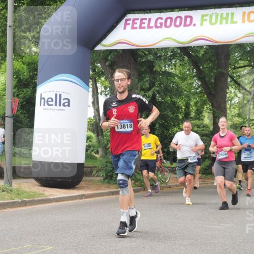 29.06.2025 - hella hamburg halbmarathon KatJ http://msf.ph/oto/8529570 29.06.2025 10:56:49 Zwischen KM18-KM19 1347, 4904 meine-sportfotos.de