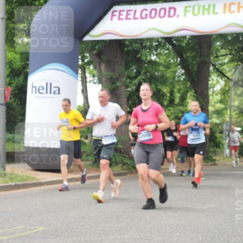 29.06.2025 - hella hamburg halbmarathon KatJ http://msf.ph/oto/8529591 29.06.2025 10:56:50 Zwischen KM18-KM19 1347, 4904 meine-sportfotos.de