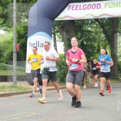 29.06.2025 - hella hamburg halbmarathon KatJ http://msf.ph/oto/8529599 29.06.2025 10:56:50 Zwischen KM18-KM19 1347, 4904 meine-sportfotos.de