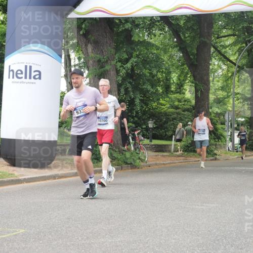 29.06.2025 - hella hamburg halbmarathon KatJ http://msf.ph/oto/8529646 29.06.2025 10:56:57 Zwischen KM18-KM19 4904 meine-sportfotos.de