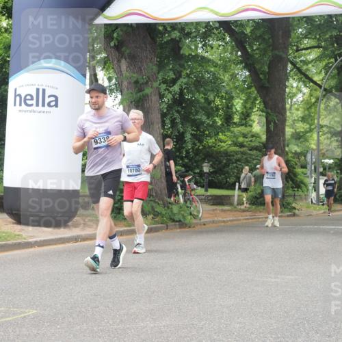 29.06.2025 - hella hamburg halbmarathon KatJ http://msf.ph/oto/8529650 29.06.2025 10:56:57 Zwischen KM18-KM19 4904 meine-sportfotos.de