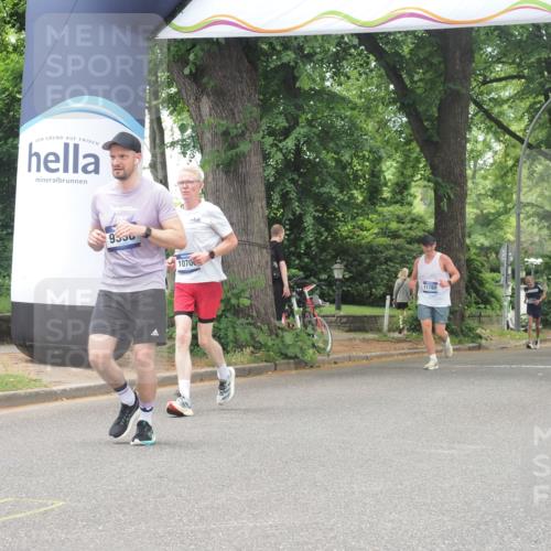 29.06.2025 - hella hamburg halbmarathon KatJ http://msf.ph/oto/8529654 29.06.2025 10:56:57 Zwischen KM18-KM19 4904 meine-sportfotos.de
