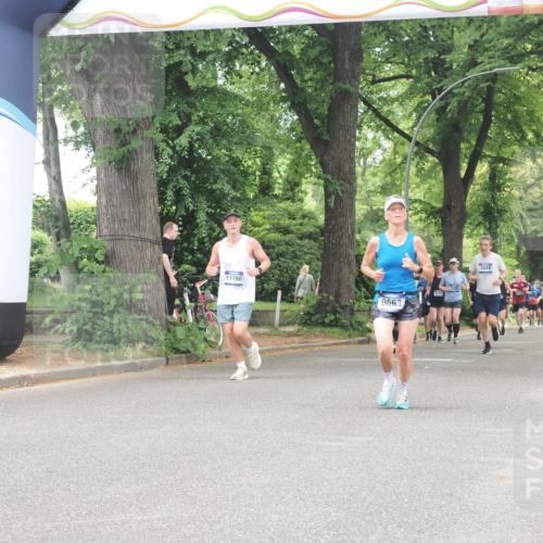 29.06.2025 - hella hamburg halbmarathon KatJ http://msf.ph/oto/8529671 29.06.2025 10:56:59 Zwischen KM18-KM19  meine-sportfotos.de