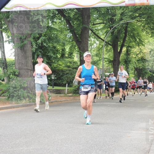 29.06.2025 - hella hamburg halbmarathon KatJ http://msf.ph/oto/8529677 29.06.2025 10:56:59 Zwischen KM18-KM19  meine-sportfotos.de