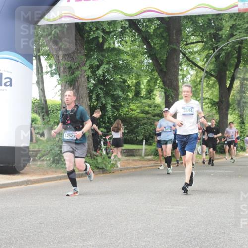 29.06.2025 - hella hamburg halbmarathon KatJ http://msf.ph/oto/8529694 29.06.2025 10:57:03 Zwischen KM18-KM19 3844 meine-sportfotos.de