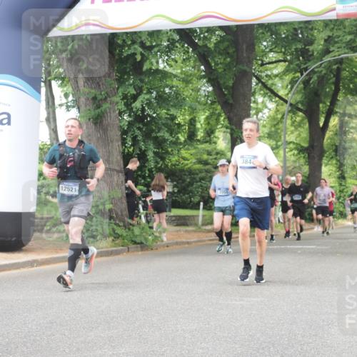 29.06.2025 - hella hamburg halbmarathon KatJ http://msf.ph/oto/8529701 29.06.2025 10:57:03 Zwischen KM18-KM19 3844 meine-sportfotos.de