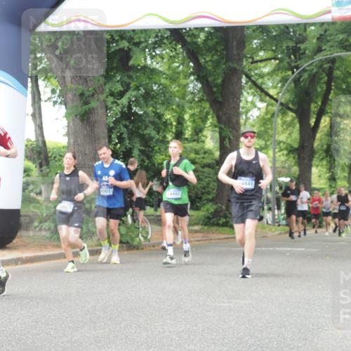 29.06.2025 - hella hamburg halbmarathon KatJ http://msf.ph/oto/8529813 29.06.2025 10:57:11 Zwischen KM18-KM19 2055, 2277, 3834, 5845, 8755 meine-sportfotos.de