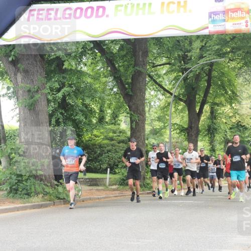 29.06.2025 - hella hamburg halbmarathon KatJ http://msf.ph/oto/8529833 29.06.2025 10:57:14 Zwischen KM18-KM19 1527, 2277, 3834, 5845 meine-sportfotos.de