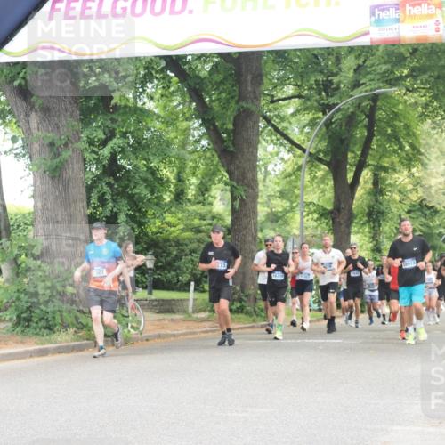 29.06.2025 - hella hamburg halbmarathon KatJ http://msf.ph/oto/8529845 29.06.2025 10:57:15 Zwischen KM18-KM19 1527, 2277, 3834, 5845 meine-sportfotos.de