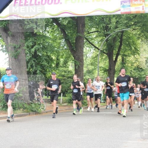 29.06.2025 - hella hamburg halbmarathon KatJ http://msf.ph/oto/8529851 29.06.2025 10:57:16 Zwischen KM18-KM19 1527, 2277, 3834, 5845 meine-sportfotos.de