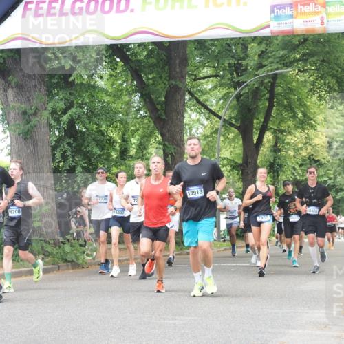 29.06.2025 - hella hamburg halbmarathon KatJ http://msf.ph/oto/8529874 29.06.2025 10:57:18 Zwischen KM18-KM19 1173, 1527, 3729 meine-sportfotos.de