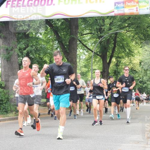 29.06.2025 - hella hamburg halbmarathon KatJ http://msf.ph/oto/8529882 29.06.2025 10:57:19 Zwischen KM18-KM19 1173, 1527, 1859, 3729, 7209, 7840 meine-sportfotos.de