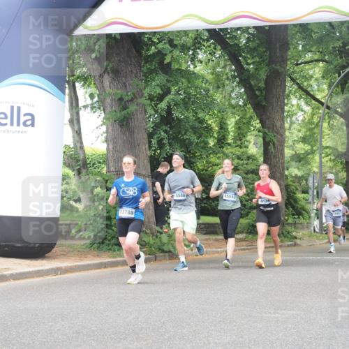 29.06.2025 - hella hamburg halbmarathon KatJ http://msf.ph/oto/8529993 29.06.2025 10:57:27 Zwischen KM18-KM19 1859, 2990, 3691, 5423, 7209, 7840 meine-sportfotos.de