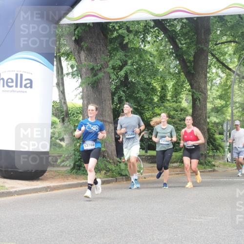 29.06.2025 - hella hamburg halbmarathon KatJ http://msf.ph/oto/8529996 29.06.2025 10:57:27 Zwischen KM18-KM19 1859, 2990, 3691, 5423, 7209, 7840 meine-sportfotos.de