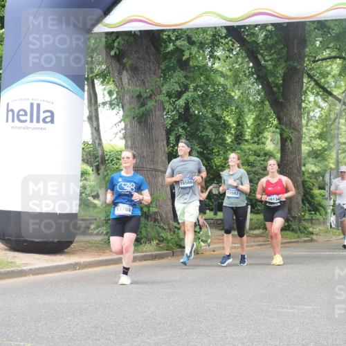 29.06.2025 - hella hamburg halbmarathon KatJ http://msf.ph/oto/8529998 29.06.2025 10:57:27 Zwischen KM18-KM19 1859, 2990, 3691, 5423, 7209, 7840 meine-sportfotos.de