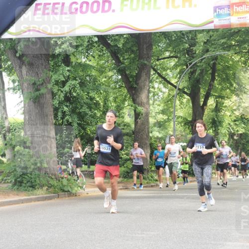 29.06.2025 - hella hamburg halbmarathon KatJ http://msf.ph/oto/8530029 29.06.2025 10:57:33 Zwischen KM18-KM19 2110 meine-sportfotos.de