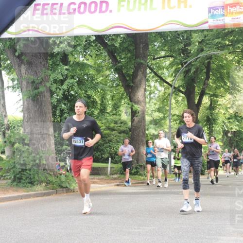29.06.2025 - hella hamburg halbmarathon KatJ http://msf.ph/oto/8530036 29.06.2025 10:57:33 Zwischen KM18-KM19 2110 meine-sportfotos.de
