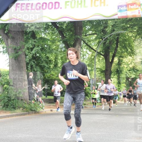 29.06.2025 - hella hamburg halbmarathon KatJ http://msf.ph/oto/8530058 29.06.2025 10:57:34 Zwischen KM18-KM19 2110 meine-sportfotos.de