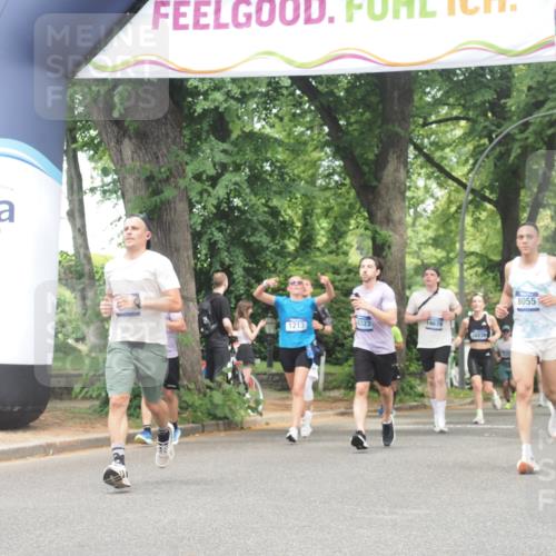 29.06.2025 - hella hamburg halbmarathon KatJ http://msf.ph/oto/8530104 29.06.2025 10:57:37 Zwischen KM18-KM19 1213, 2110, 4007, 8055 meine-sportfotos.de