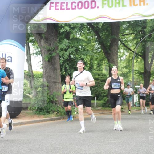 29.06.2025 - hella hamburg halbmarathon KatJ http://msf.ph/oto/8530148 29.06.2025 10:57:40 Zwischen KM18-KM19 1213, 2110, 4007, 7881, 8055 meine-sportfotos.de