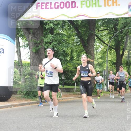 29.06.2025 - hella hamburg halbmarathon KatJ http://msf.ph/oto/8530163 29.06.2025 10:57:40 Zwischen KM18-KM19 1213, 2110, 4007, 7881, 8055 meine-sportfotos.de