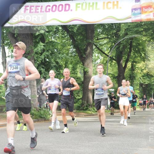 29.06.2025 - hella hamburg halbmarathon KatJ http://msf.ph/oto/8530210 29.06.2025 10:57:44 Zwischen KM18-KM19 1213, 7346, 7881, 8001, 8055 meine-sportfotos.de