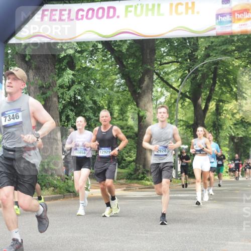 29.06.2025 - hella hamburg halbmarathon KatJ http://msf.ph/oto/8530211 29.06.2025 10:57:44 Zwischen KM18-KM19 1213, 7346, 7881, 8001, 8055 meine-sportfotos.de