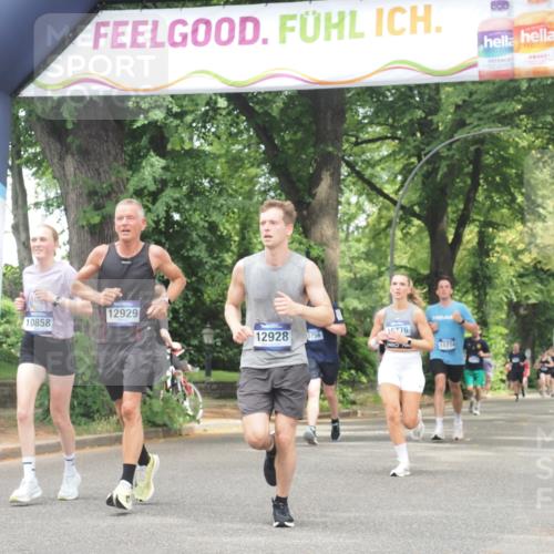 29.06.2025 - hella hamburg halbmarathon KatJ http://msf.ph/oto/8530221 29.06.2025 10:57:45 Zwischen KM18-KM19 7346, 7881, 8001, 8055 meine-sportfotos.de