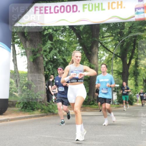 29.06.2025 - hella hamburg halbmarathon KatJ http://msf.ph/oto/8530255 29.06.2025 10:57:47 Zwischen KM18-KM19 7346, 8001 meine-sportfotos.de