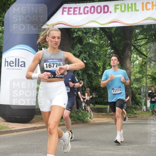 29.06.2025 - hella hamburg halbmarathon KatJ http://msf.ph/oto/8530272 29.06.2025 10:57:48 Zwischen KM18-KM19 3756, 7346, 8001 meine-sportfotos.de