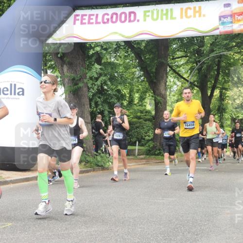 29.06.2025 - hella hamburg halbmarathon KatJ http://msf.ph/oto/8530495 29.06.2025 10:58:03 Zwischen KM18-KM19 1893, 2904, 3176, 4394, 7462 meine-sportfotos.de