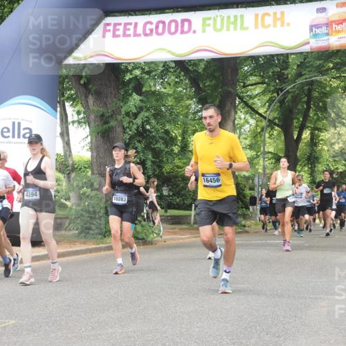 29.06.2025 - hella hamburg halbmarathon KatJ http://msf.ph/oto/8530510 29.06.2025 10:58:04 Zwischen KM18-KM19 1893, 2904, 3176, 4394, 7462 meine-sportfotos.de