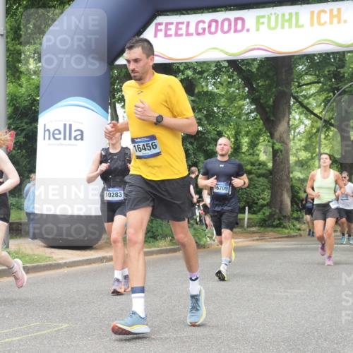 29.06.2025 - hella hamburg halbmarathon KatJ http://msf.ph/oto/8530530 29.06.2025 10:58:05 Zwischen KM18-KM19 1893, 2904, 3176, 4394, 7462 meine-sportfotos.de
