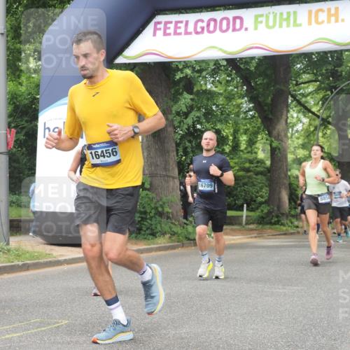 29.06.2025 - hella hamburg halbmarathon KatJ http://msf.ph/oto/8530533 29.06.2025 10:58:05 Zwischen KM18-KM19 1893, 2904, 3176, 4394, 7462 meine-sportfotos.de