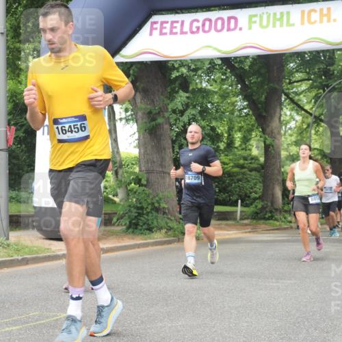 29.06.2025 - hella hamburg halbmarathon KatJ http://msf.ph/oto/8530537 29.06.2025 10:58:05 Zwischen KM18-KM19 1893, 2904, 3176, 4394, 7462 meine-sportfotos.de