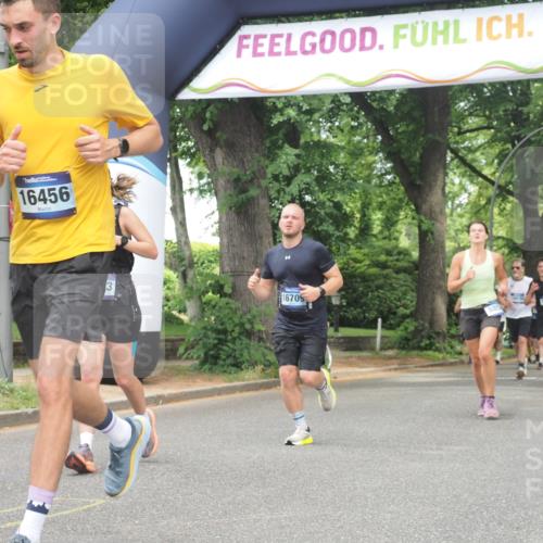 29.06.2025 - hella hamburg halbmarathon KatJ http://msf.ph/oto/8530539 29.06.2025 10:58:05 Zwischen KM18-KM19 1893, 2904, 3176, 4394, 7462 meine-sportfotos.de